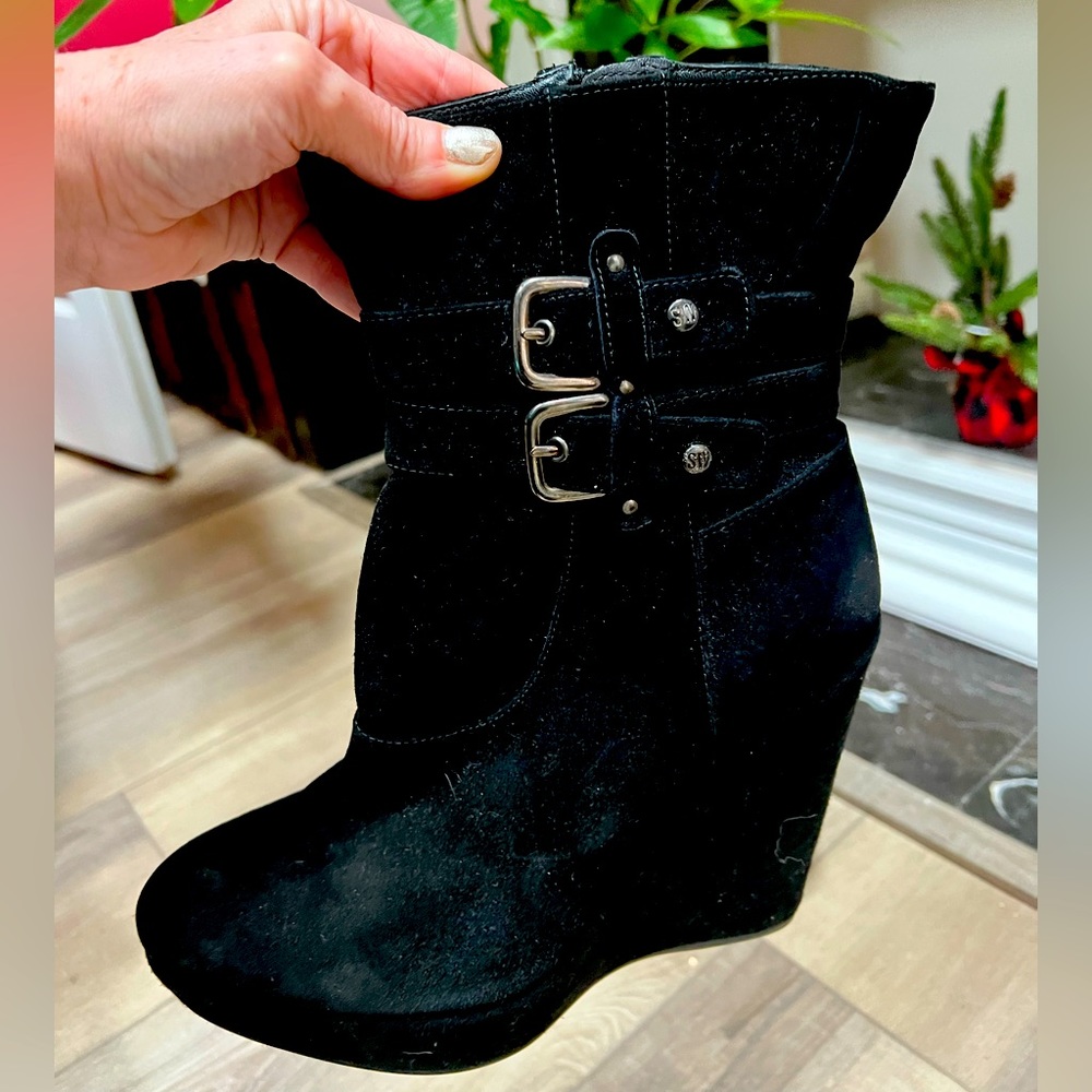 Stuart Weitzman brand new Never Worn Rockstar Boots! 🌴🦜💕